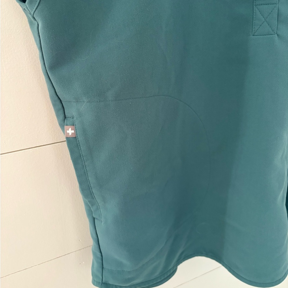 Figs Rafaela Oversized Scrub Top - Picture 3 of 8